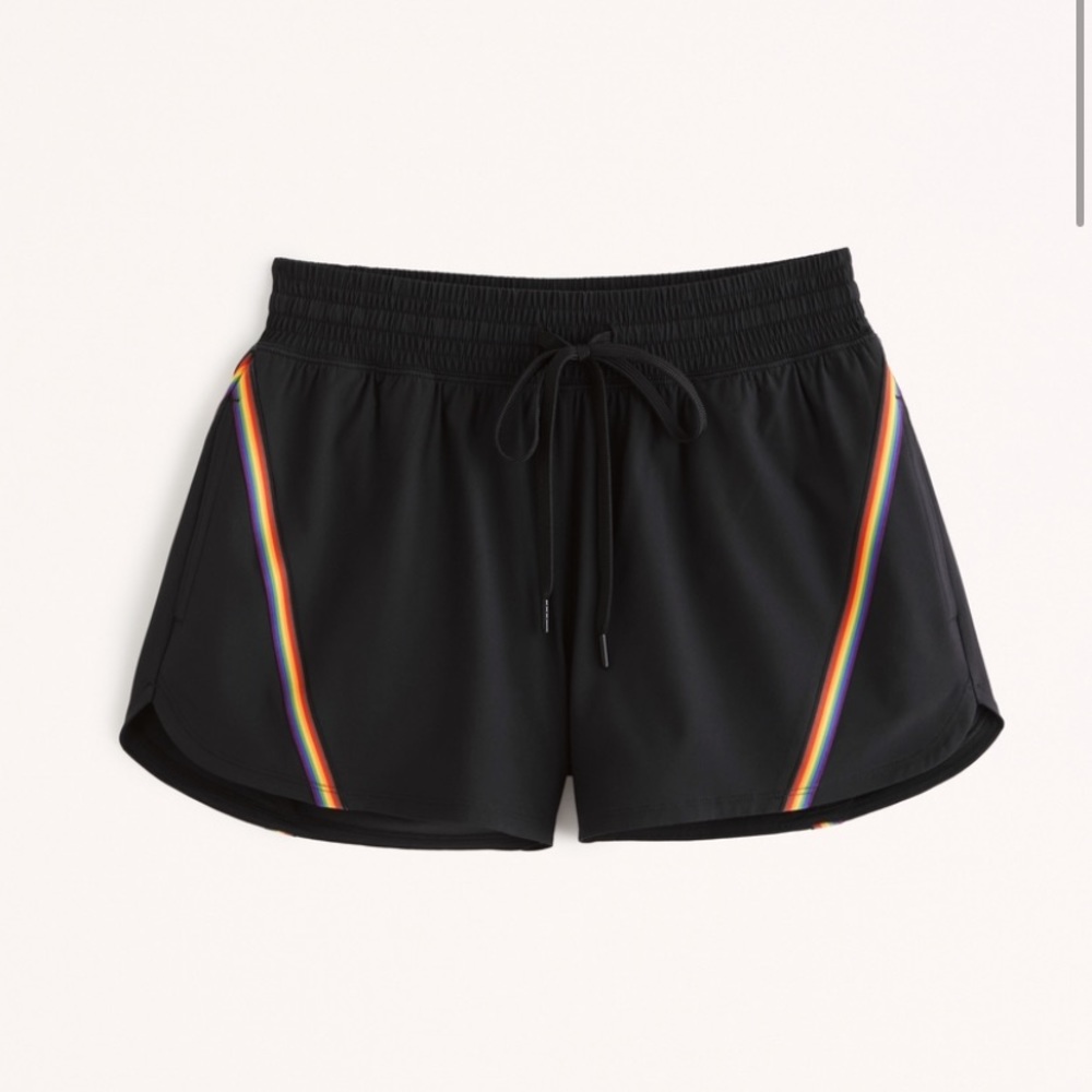 Abercrombie & Fitch YPB MotionTEK high rised lined shorts